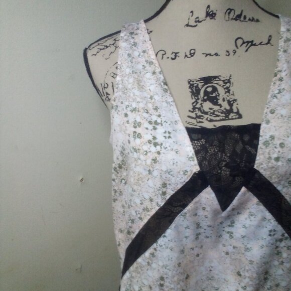 BCBG Generation Blouse Women S Sleeveless Lace Detail Lightweight Print Peach - Picture 4 of 15